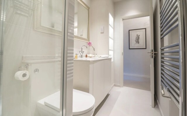 Immaculate, Boutique Home in Shepherds Bush