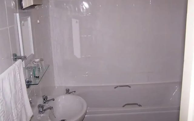 Hilton House Hotel
