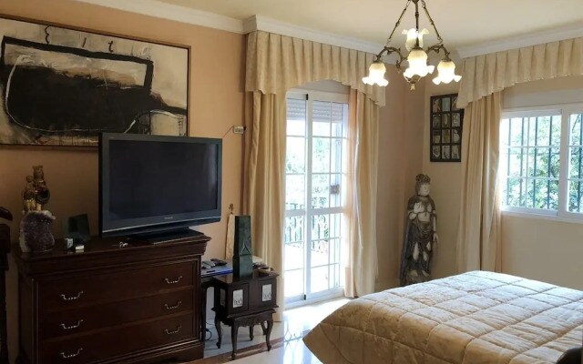 Rentcostadelsol Villa Pinares