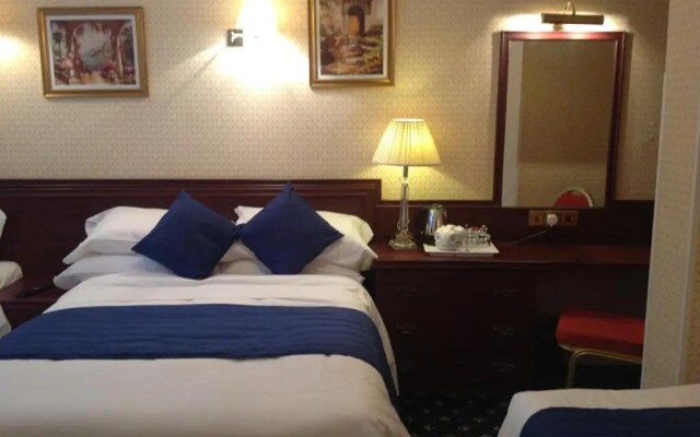 Avon Hotel