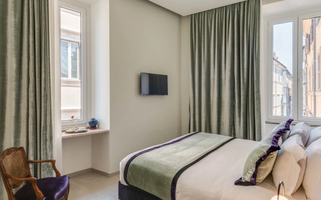 Navona Theatre Hotel
