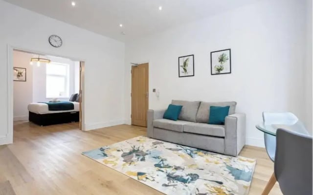 Flat 1 15 Longley Road