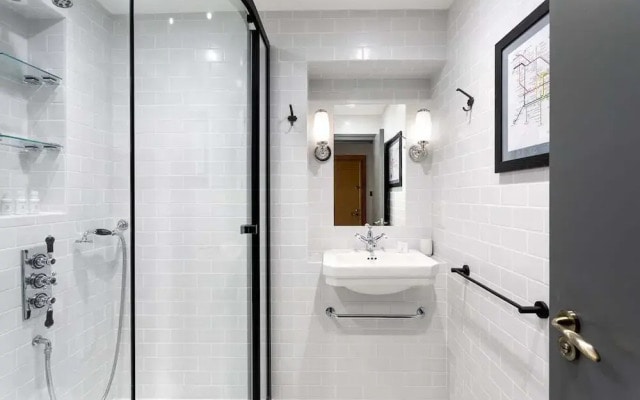 Classy Notting Hill Nest