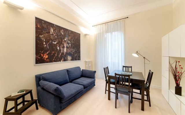 Sunny Flat In Elegant Building Close To Colosseum