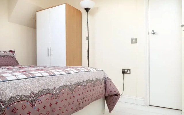Coronation Road - Deluxe En Suite Room