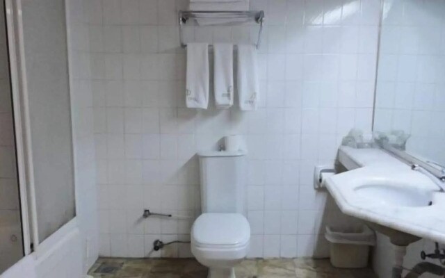 Aden Hotel