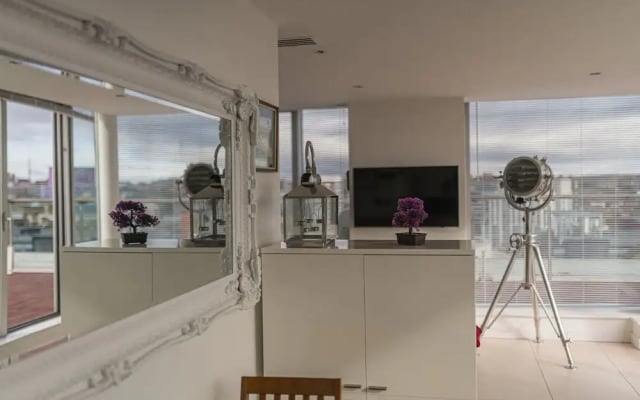 2 Bedroom Penthouse with Parking