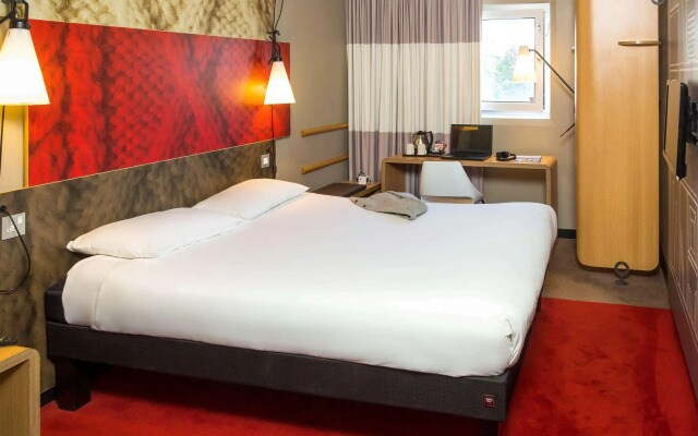 ibis Sheffield City