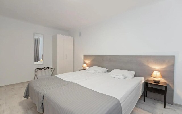 HappyInn Rooms
