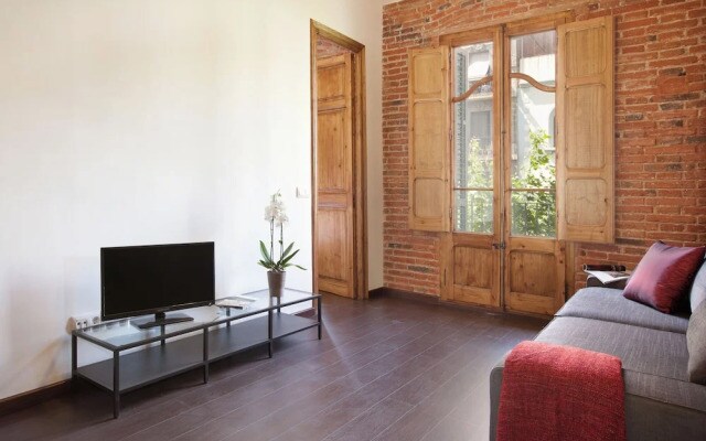 Beautiful Eixample Flat for Families