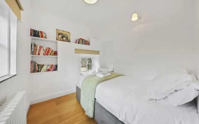 Host Stay Bradley House