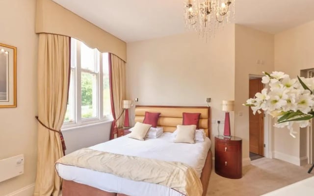 Kings Park Hotel