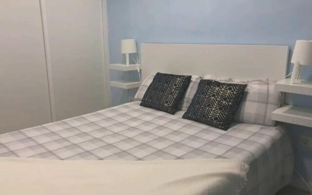 Apartment with 2 Bedrooms in Madrid, with Wifi