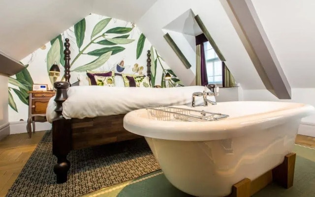 Orange Tree Hotel