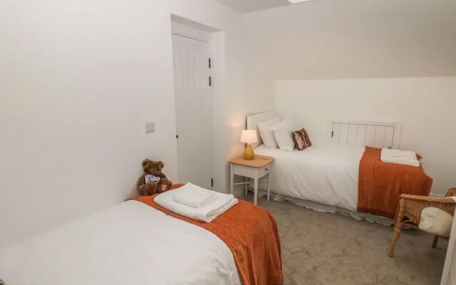 Holly Cottage