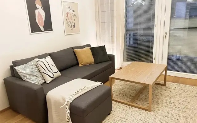 2ndhomes Cozy 1BR Home w Balcony