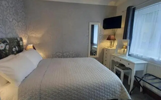 Middlethorpe Apartment