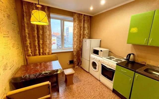 Home Hotel Stroiteley 79