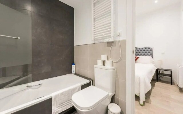 Modern With Ideal Location Next To Atocha Station