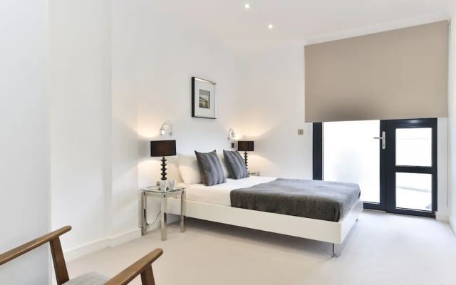 Tower Bridge City Apartments