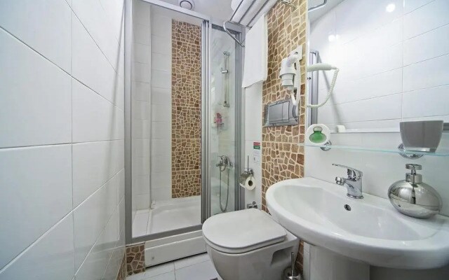 No.196 Suites
