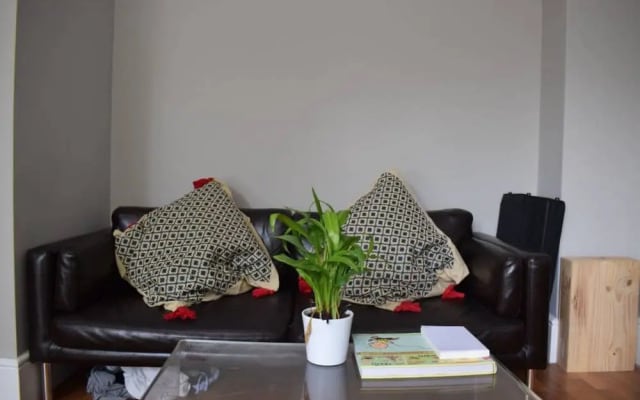Modern 1 Bedroom Flat in Maida Vale