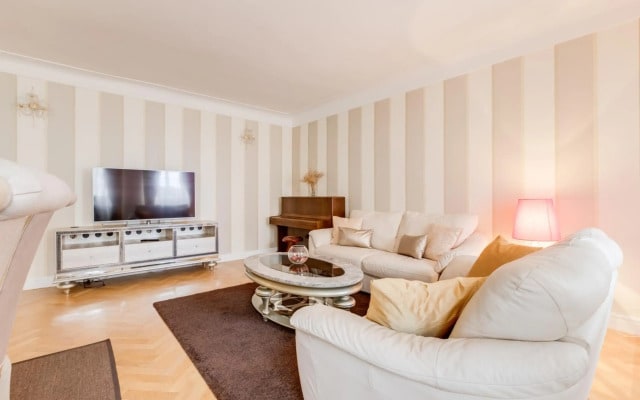 Charles Bridge Royal Apartment - Castle District