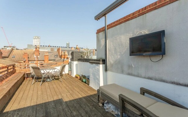 Stunning 2 Bedroom Terrace Flat in Fulham