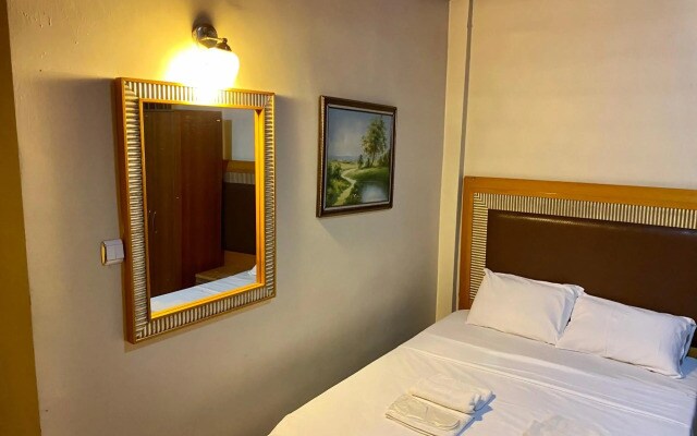Albea Hotel
