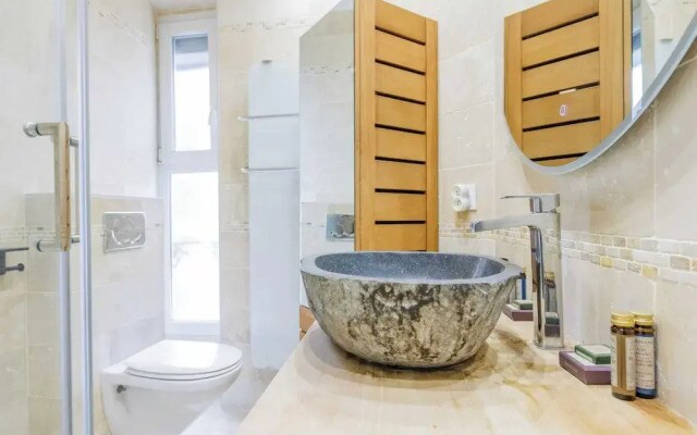 Apartment for 4 People in Saint-mande
