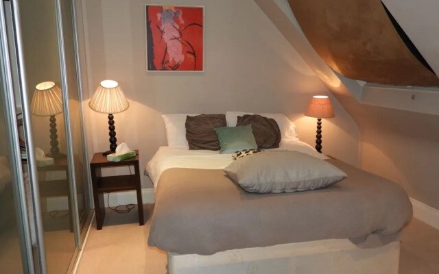 The Knightsbridge Park Tower Apt