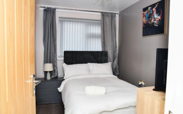 stylish 6 bed home
