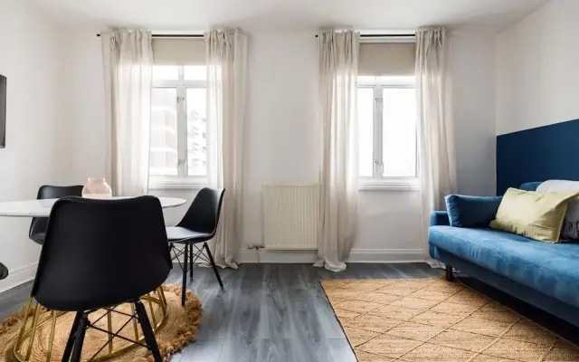 Stylish 2 Bedroom Apartment - Shepherd s Bush