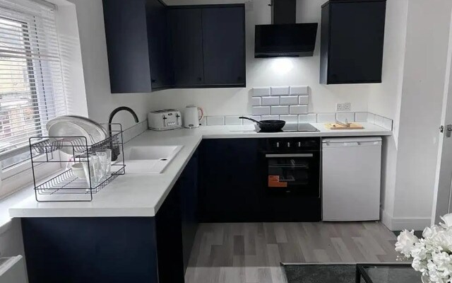 2 Bed Apartment Sleeps 3 -smart Tv -private Garden