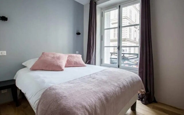 Spacious And Charming 6p Flat À Madeleine