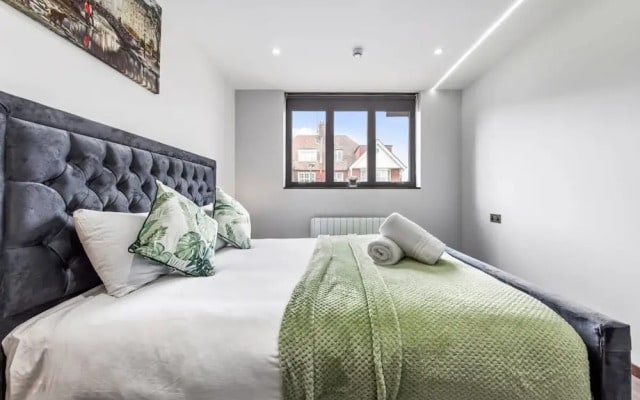 Luxury Flat in North West London
