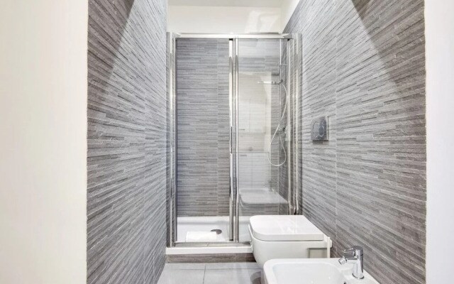 Charming 2 Beds Flat in a Great Area