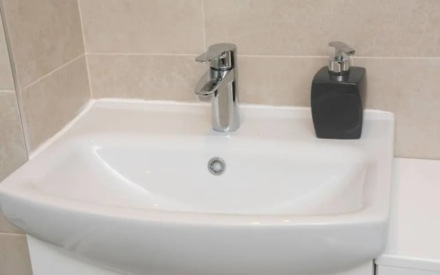 Top Floor Apt Near City Centre