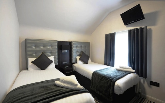 Airways Hotel London