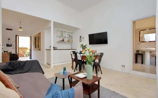 Amleto Apartment