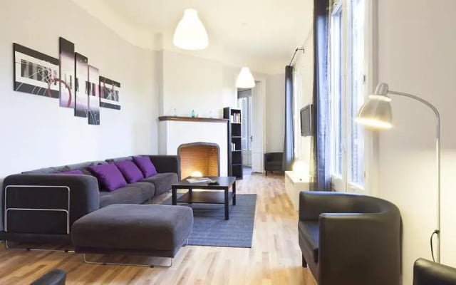 Key Plaza Universidad Apartments