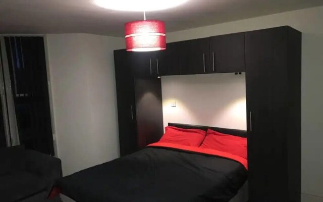 OYO Butlers Hotel