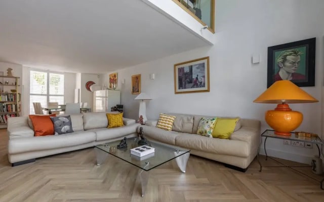West Heath Road by Onefinestay