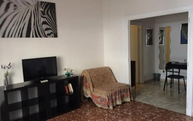 Romolo House