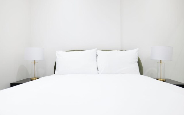 The Wembley Chic Retreat 3 Bed Flat