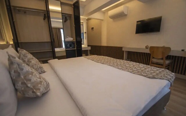 Vera Life Hotel