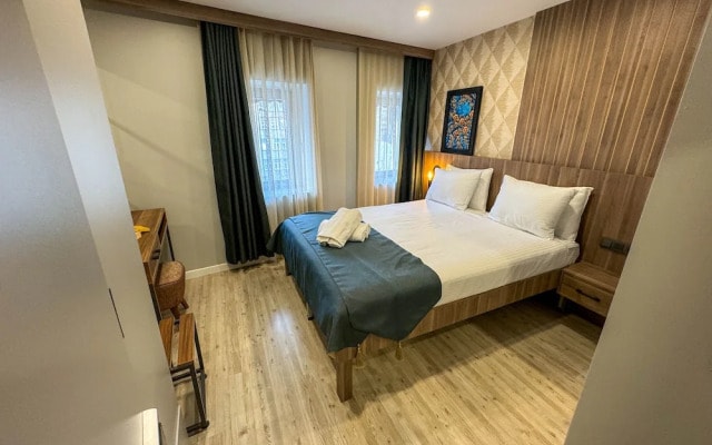 Zeno Suites Hotel