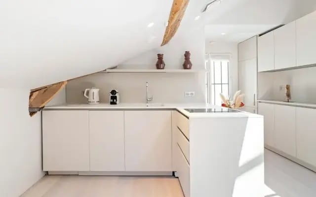1537 Bourg Tibourg
