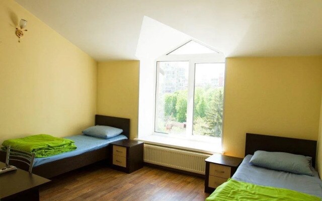 Hotel & Hostel Check Inn