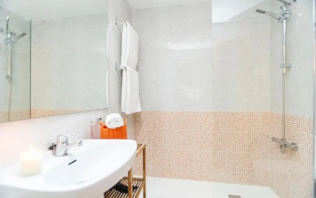 Apartment Bright Sagrada Familia